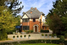 Martin's Manoir ***
