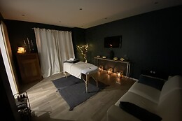 Hera Massage