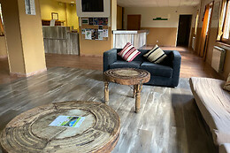APARTAMENTOS SOLANA, HOTEL TAULL & ROMANIC