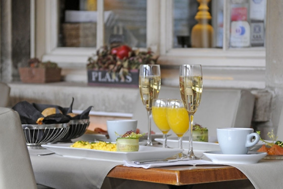Een luxe ontbijt met bubbels voor 2 bij Het Moment (Lier - Antwerpen)